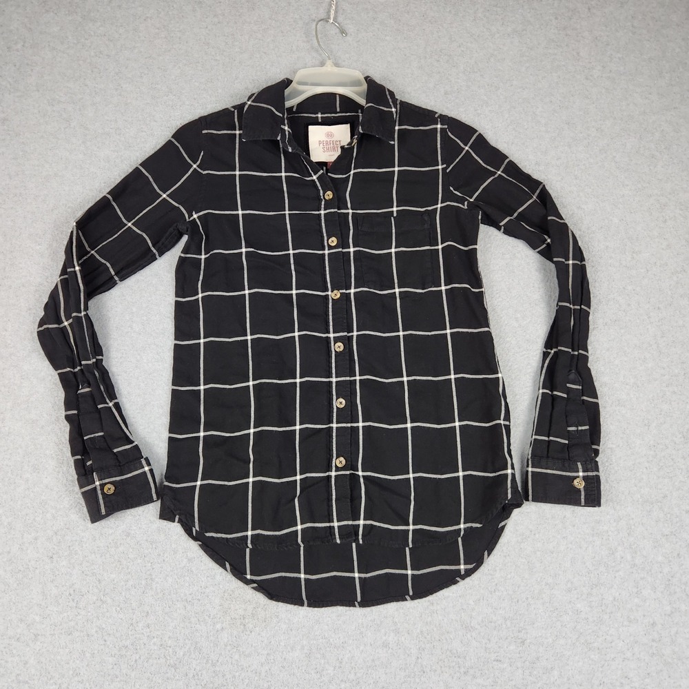 SO Perfect Shirt Womens‎ XS Black Relaxed Fit Windowpane Plaid Cotton Button Up